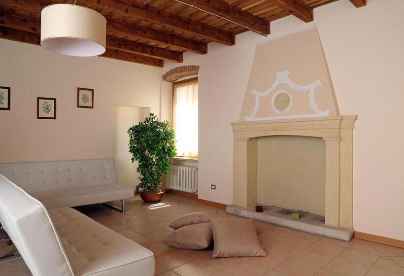 带2个卧室的公寓, Residence Borgo Mondragon