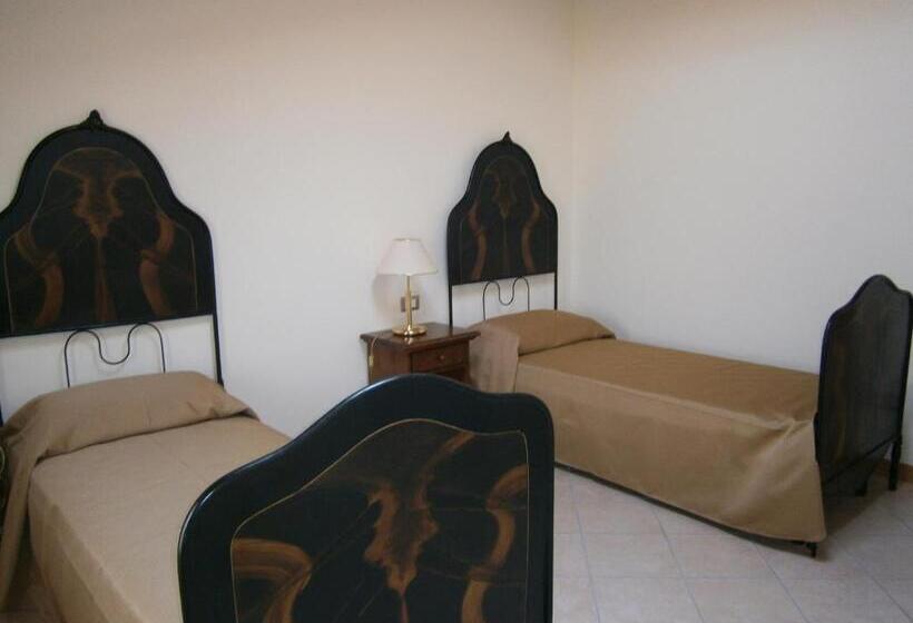 带露台两卧公寓, Residence Borgo Mondragon