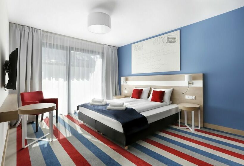 スタンダードルーム, Skipper