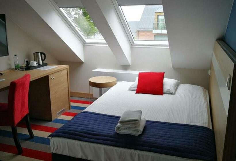 スタンダードシングルルーム, Skipper