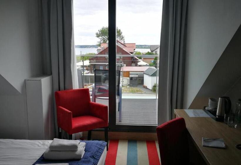 חדר אקונומי, Skipper