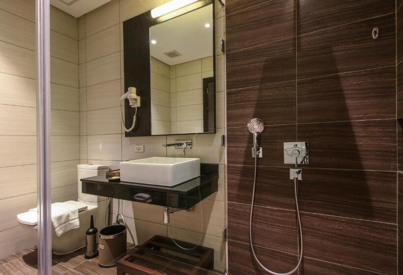 اتاق استاندارد با تخت بزرگ, Two Seasons Coron Bayside