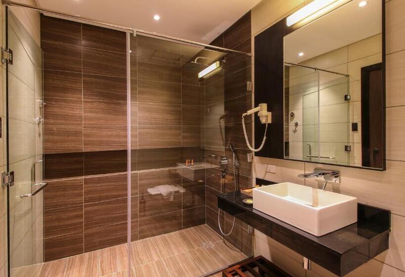 اتاق استاندارد با تخت بزرگ, Two Seasons Coron Bayside