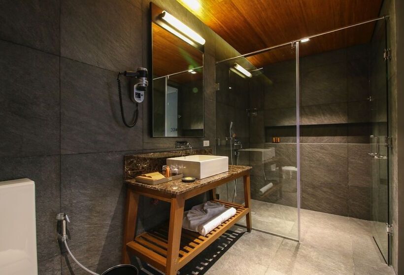 اتاق دلوکس با تخت کینگ و چشم‌انداز, Two Seasons Coron Bayside