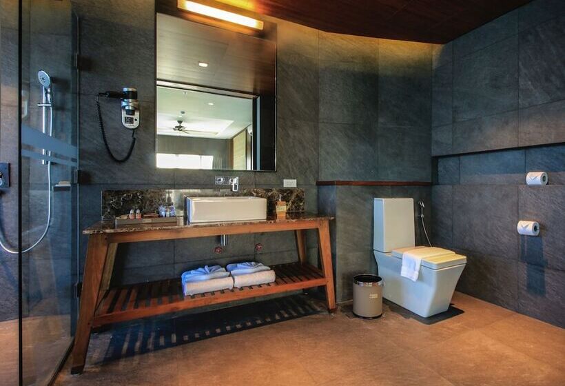 سوییت, Two Seasons Coron Bayside