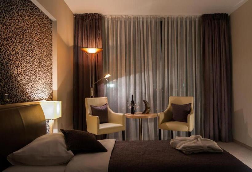 חדר סטנדרט, Zoo