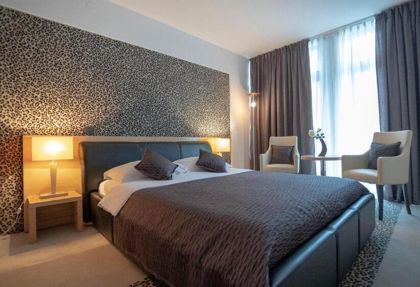 חדר סטנדרט, Zoo