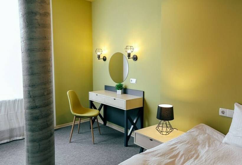 غرفة قياسية مطلة على المدينة, Jam Hotel Hnatyuka
