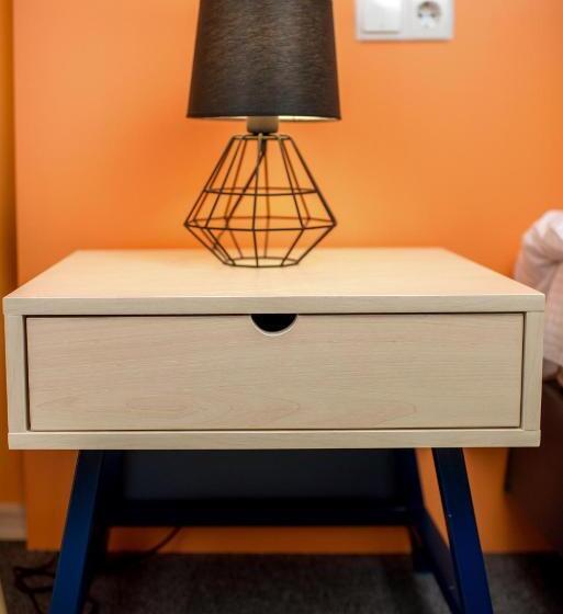 اتاق اکونومی, Jam Hotel Hnatyuka