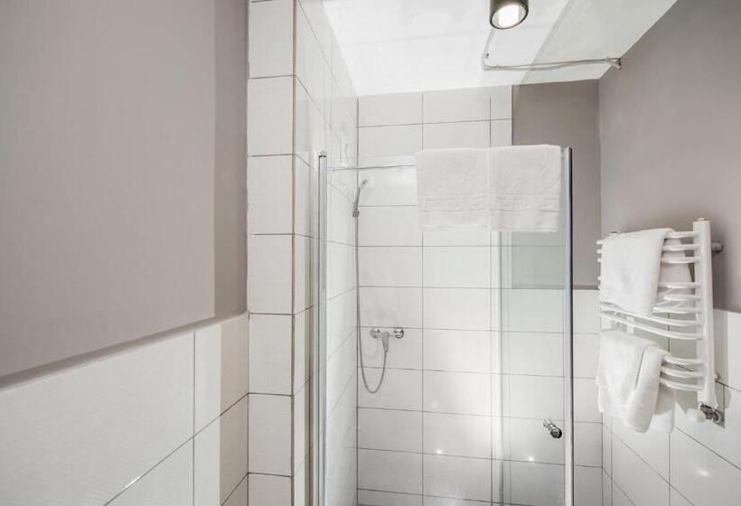 اتاق استاندارد با چشمانداز شهر, Jam Hotel Hnatyuka