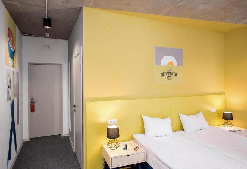 اتاق استاندارد با چشمانداز شهر, Jam Hotel Hnatyuka