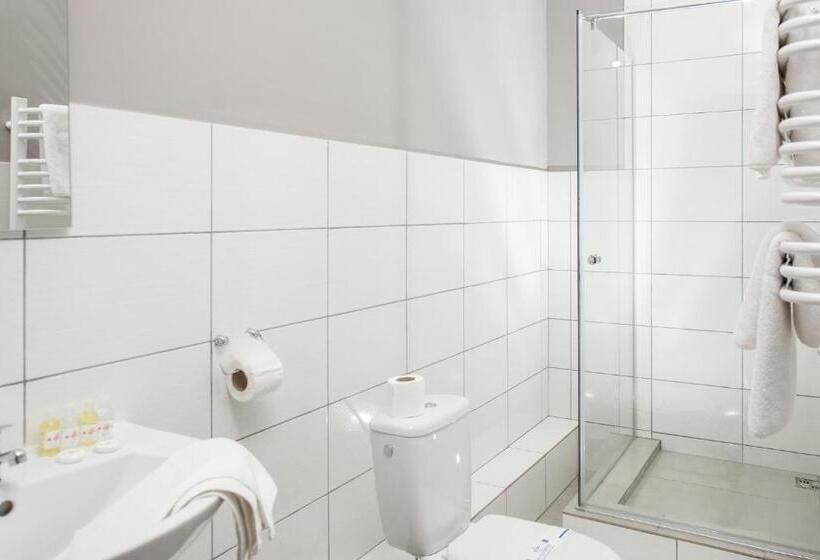 اتاق استاندارد با چشمانداز شهر, Jam Hotel Hnatyuka