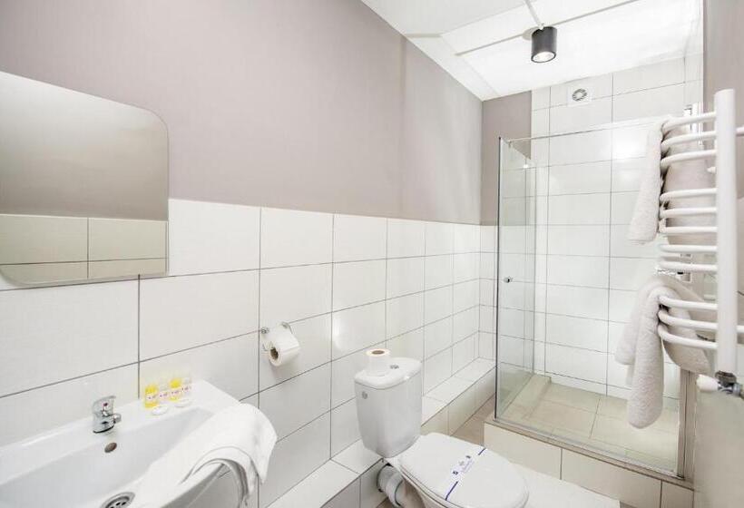 اتاق استاندارد با بالکن, Jam Hotel Hnatyuka