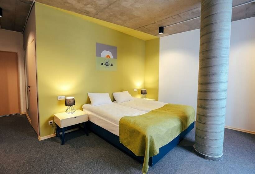 غرفة قياسية مطلة على المدينة, Jam Hotel Hnatyuka