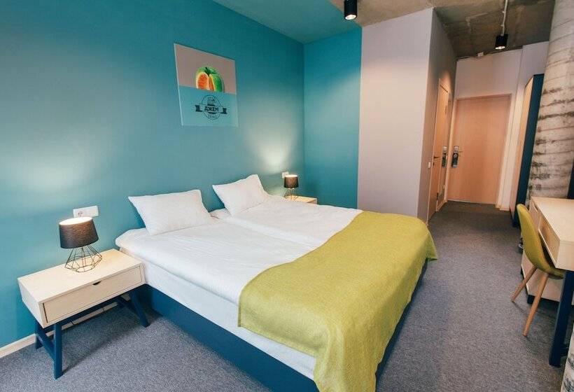 اتاق استاندارد با بالکن, Jam Hotel Hnatyuka