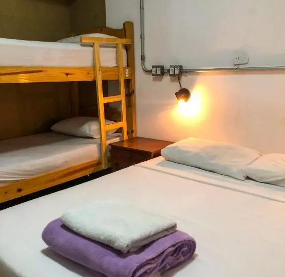 اتاق خانوادگی, Micasa Hostel   Congonhas