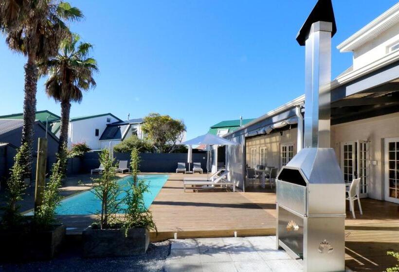 Номер Deluxe, The Place Muizenberg