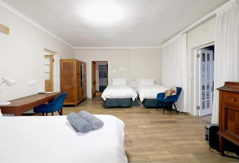 Номер Deluxe, The Place Muizenberg