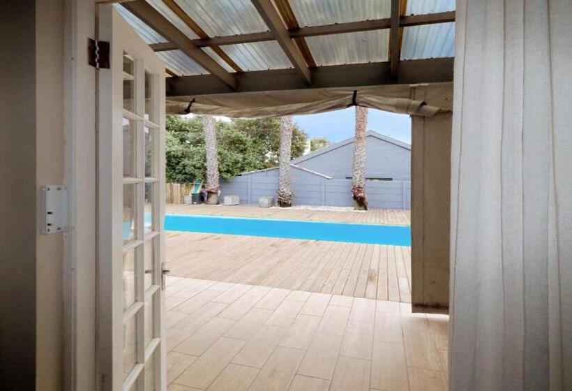 Номер Deluxe, The Place Muizenberg