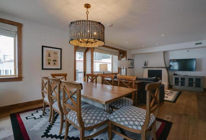 جناح غرفتين نوم, The Blake At Taos Ski Valley