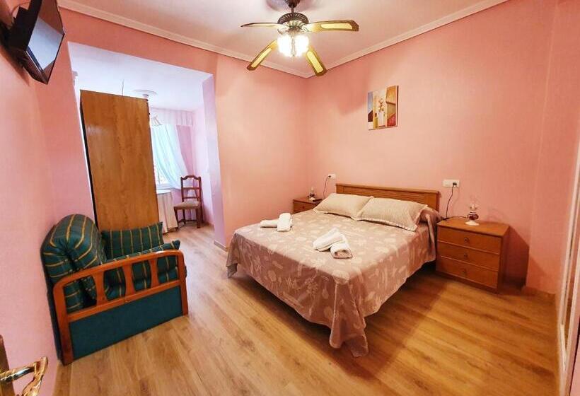 Quarto Estandar, Hostal Cachiño