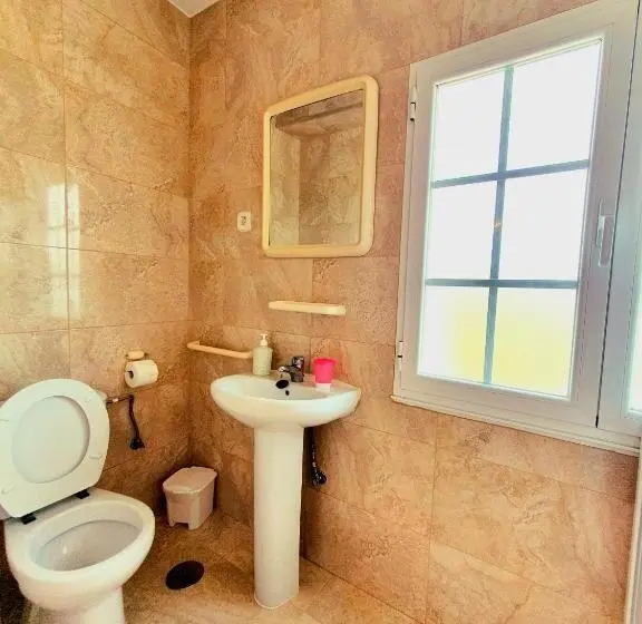 オーシャンビューデラックスルームバルコニー付き, Hostal Cachiño