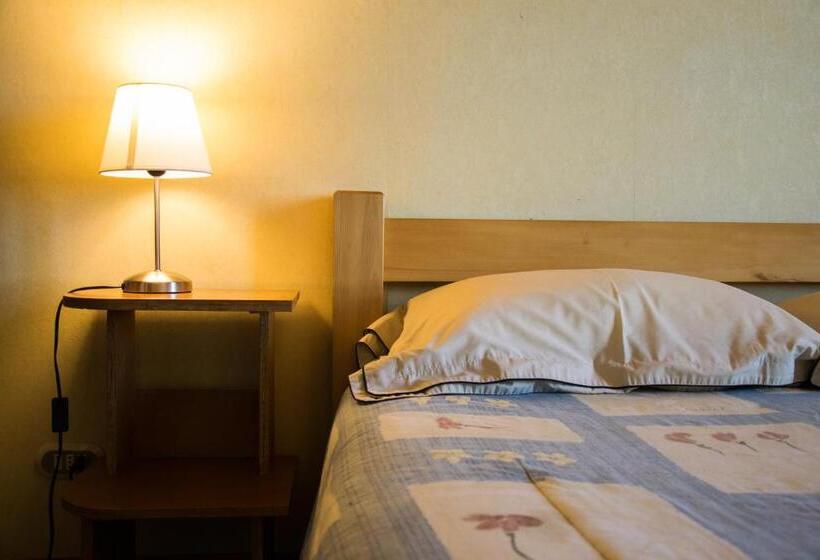 Номер Стандарт Совместная Ванная, Hostal Mundo Nuevo