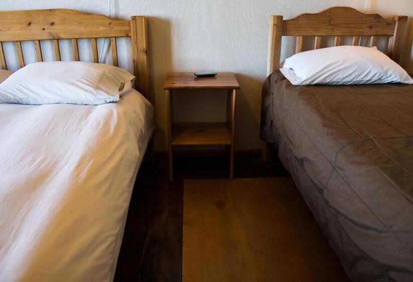 Трехместный Номер Стандарт Совместная Ванная, Hostal Mundo Nuevo