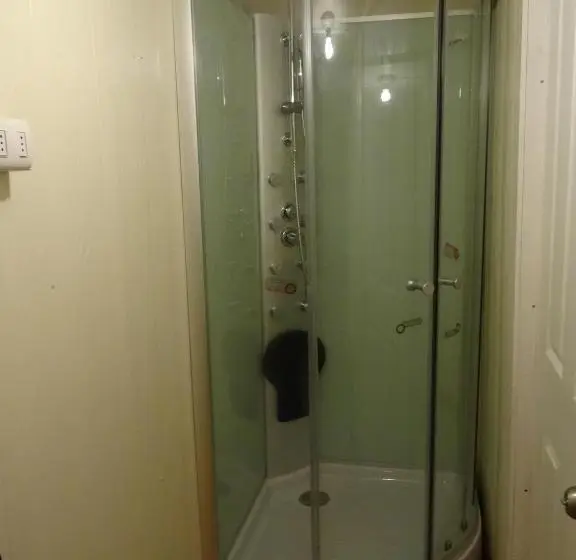 スタンダードルーム, Hostal Triwe