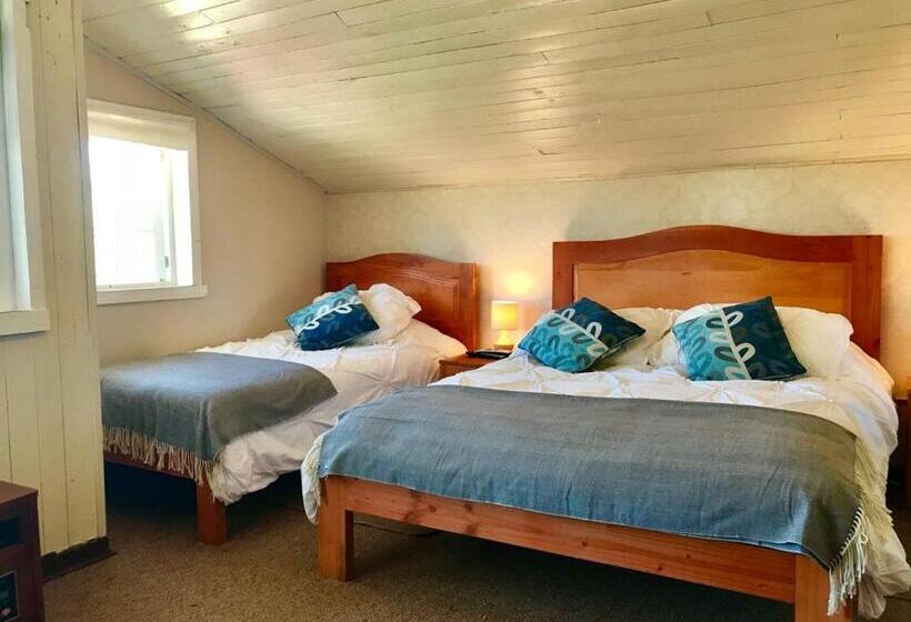 חדר סטנדרט לשלושה, Hostal Triwe