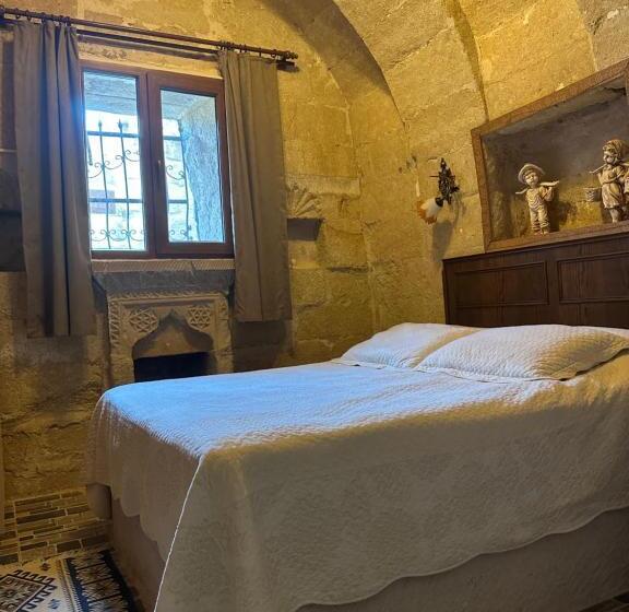 اتاق استاندارد, Aurora Cave