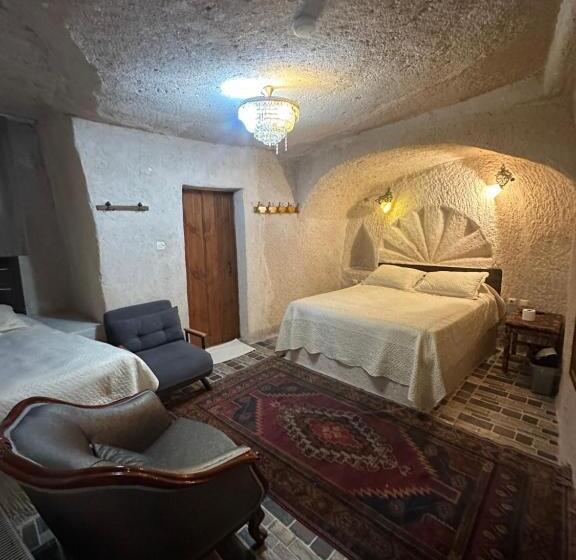 اتاق استاندارد, Aurora Cave