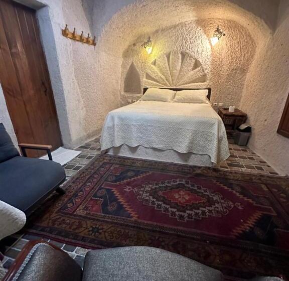 اتاق استاندارد, Aurora Cave