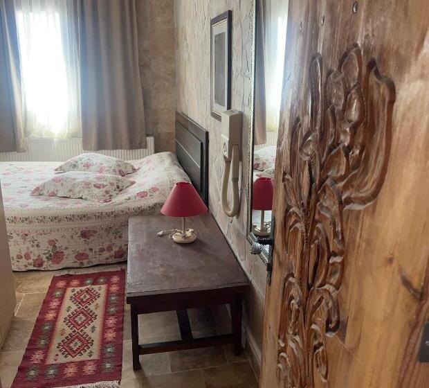 اتاق استاندارد با چشمانداز, Aurora Cave