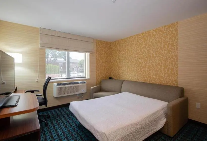 キングサイズベッドのスイートルーム, Fairfield Inn & Suites By Marriott New York Queens/fresh Meadows