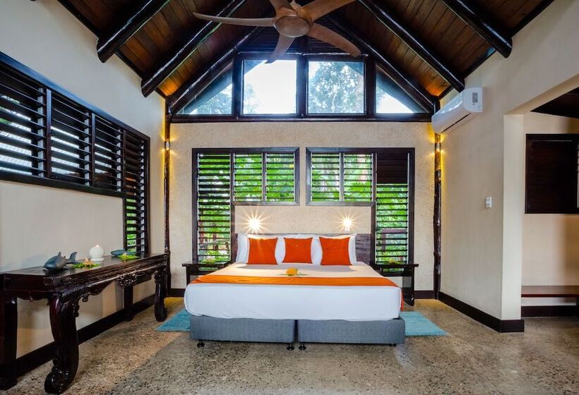 فيلا غرفة نوم واحدة مطلّة علي البحر, Savasi Island Resort