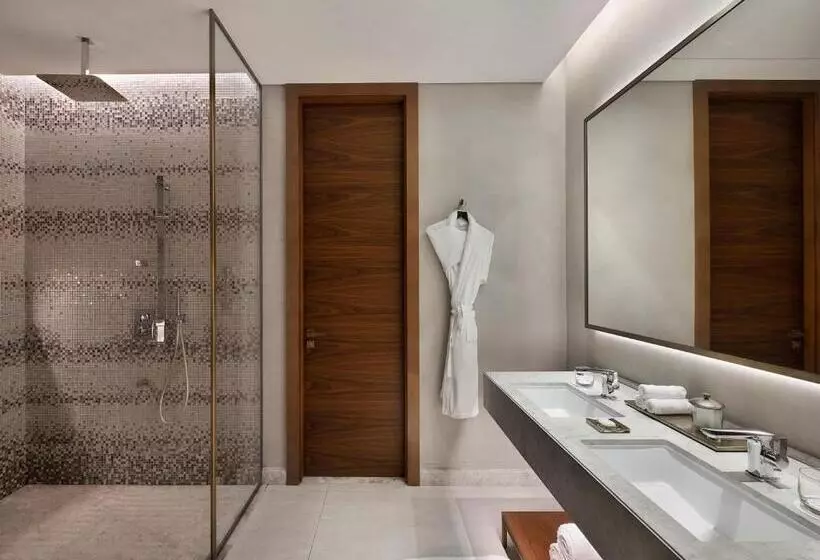 Superior-huone Näkymä, The St. Regis Downtown, Dubai