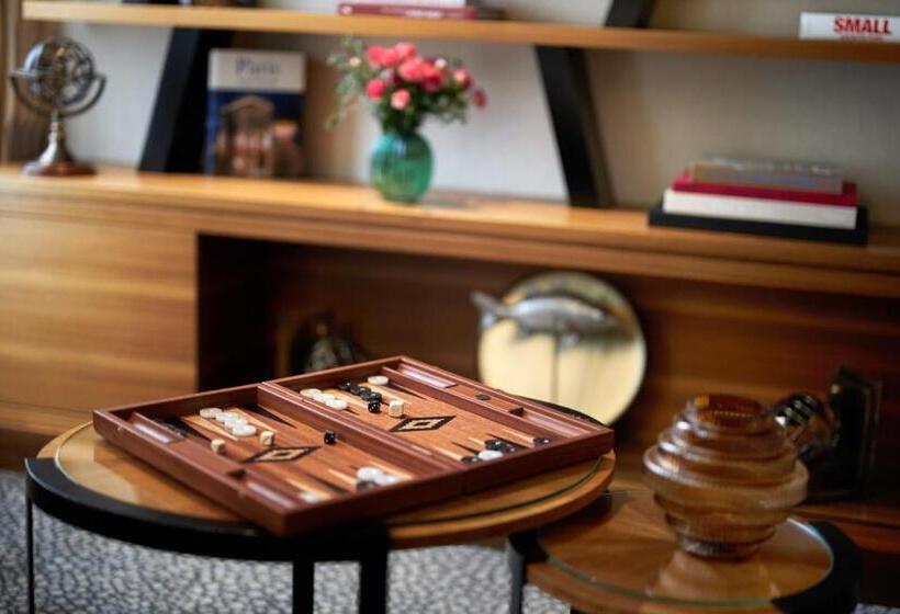 スイート, Maison Albar Le Pont Neuf