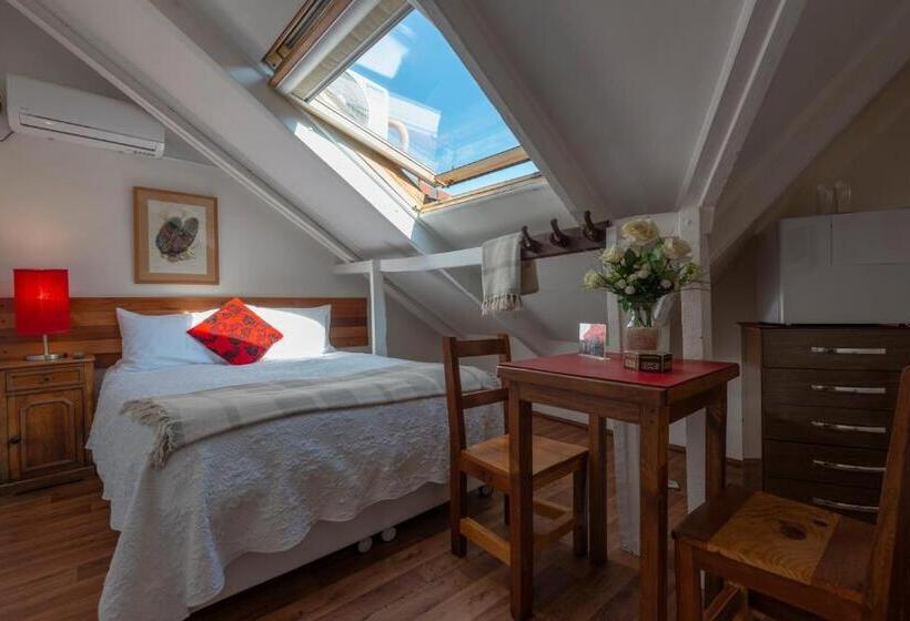 阁楼房, Providencia Bed And Breakfast