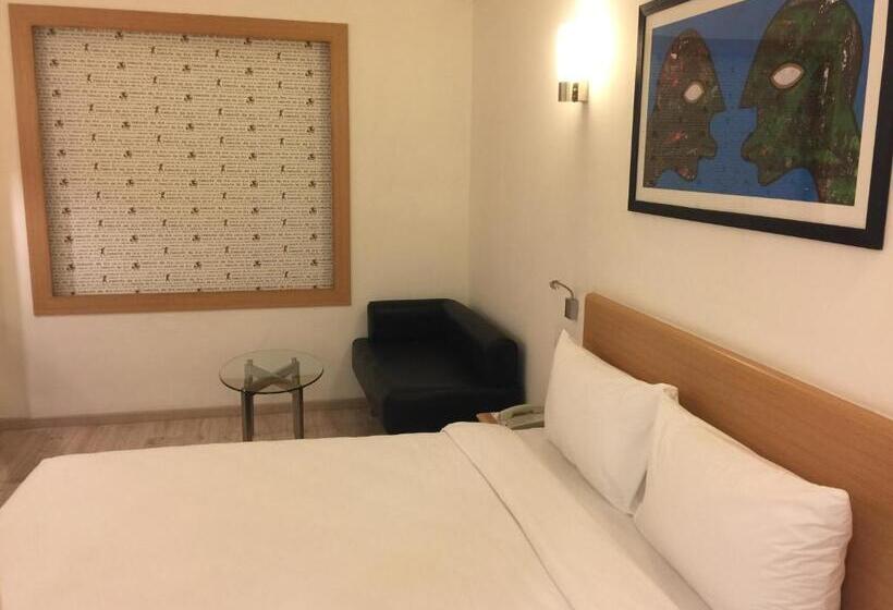 Pokój klasy Biznes, Red Fox By Lemon Tree Hotels, Sector 60, Gurugram