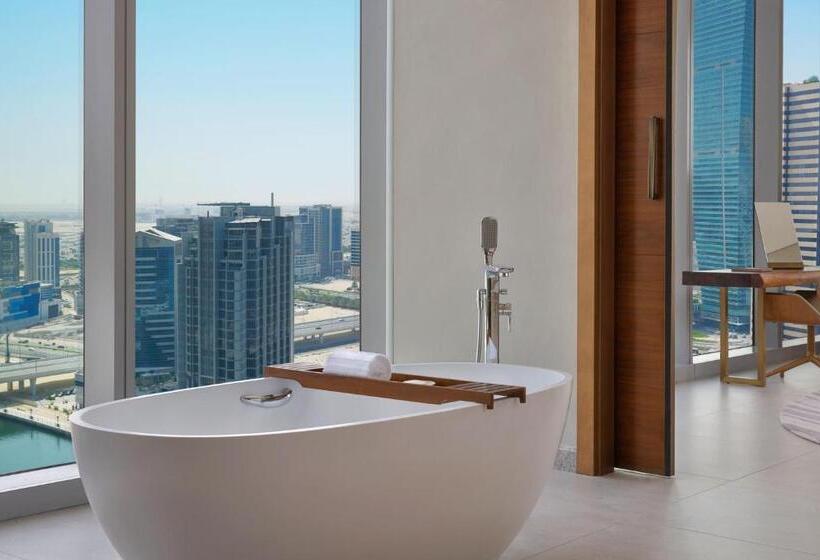 带大床的套房, The St. Regis Downtown, Dubai