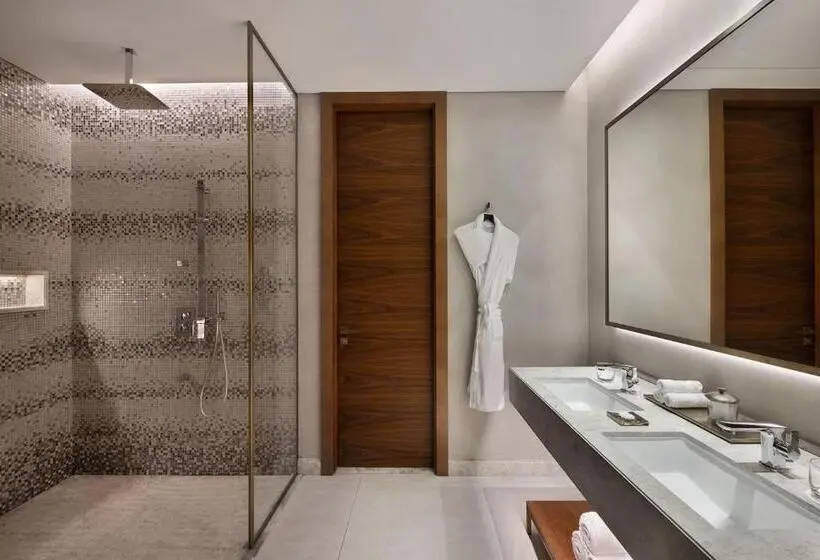 Superior-sviitti, The St. Regis Downtown, Dubai