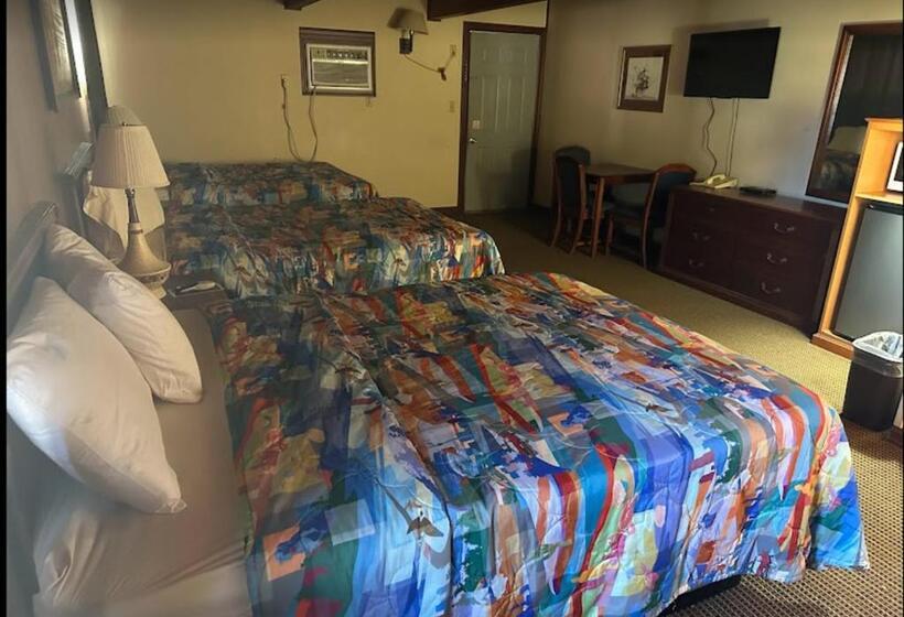 חדר סטנדרט עם מיטת קווין, Love Hotels Western Holiday At Harlan Lake Ne