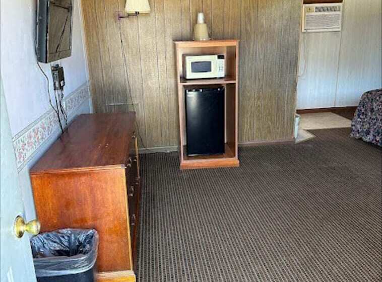 Номер Стандарт 2 Двуспальные Кровати, Love Hotels Western Holiday At Harlan Lake Ne