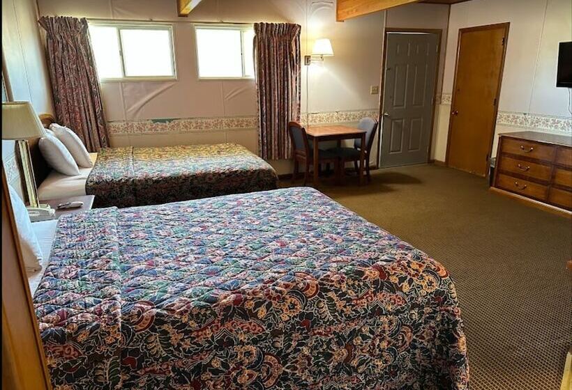חדר סטנדרט שתי מיטות זוגיות, Love Hotels Western Holiday At Harlan Lake Ne