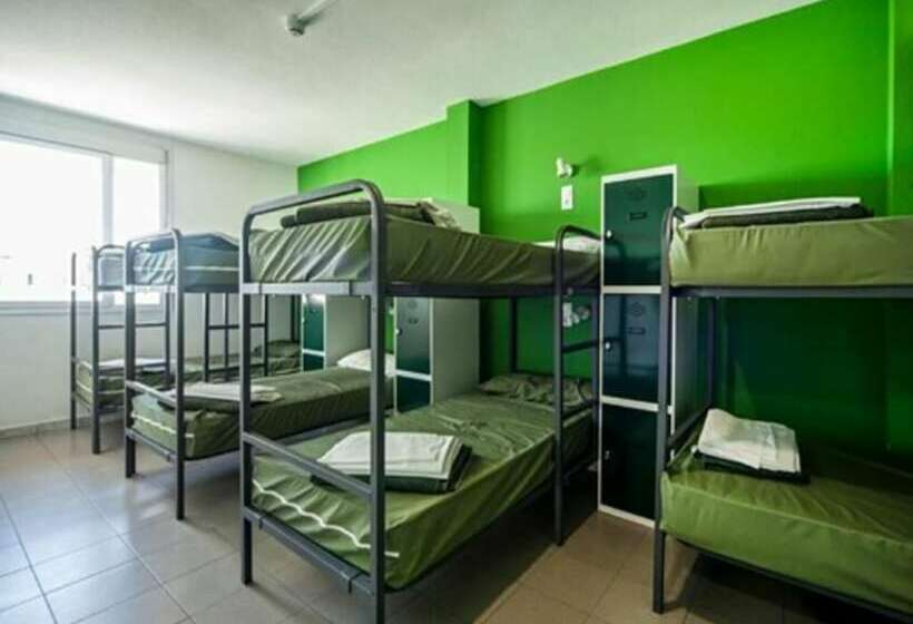 تختخواب در اتاق مشترک, Motion Chueca Hostel