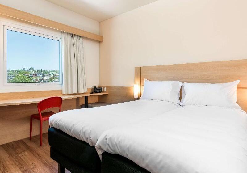 تختخواب در اتاق مشترک, Motion Chueca Hostel