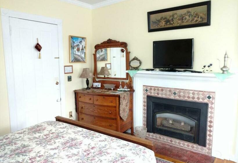 غرفة ديلوكس, Armistead Cottage B&b