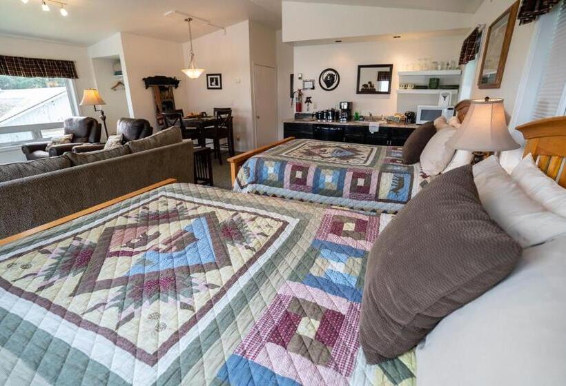 جناح مزوَّد بشرفة, Bears Den Alaska Lodging