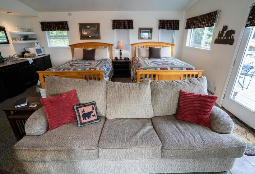 Люкс с Балконом, Bears Den Alaska Lodging